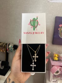 dainty cross necklace ✨