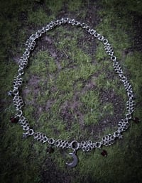 Image 4 of Chainmail necklace with garnet beads
