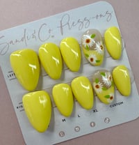 Image 1 of Happy Daisies