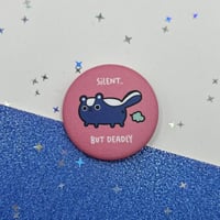 Farting skunk pin 