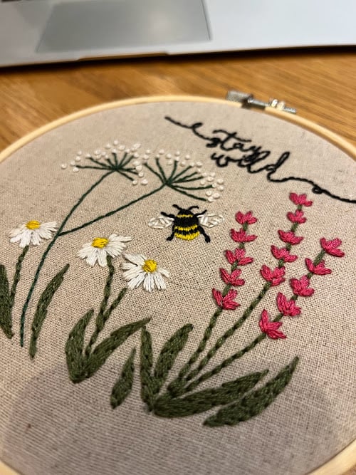 Flower And Bee Embroidery: 12/04/26