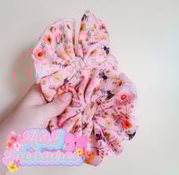 Image 1 of Spring Bee(Multiple options) 