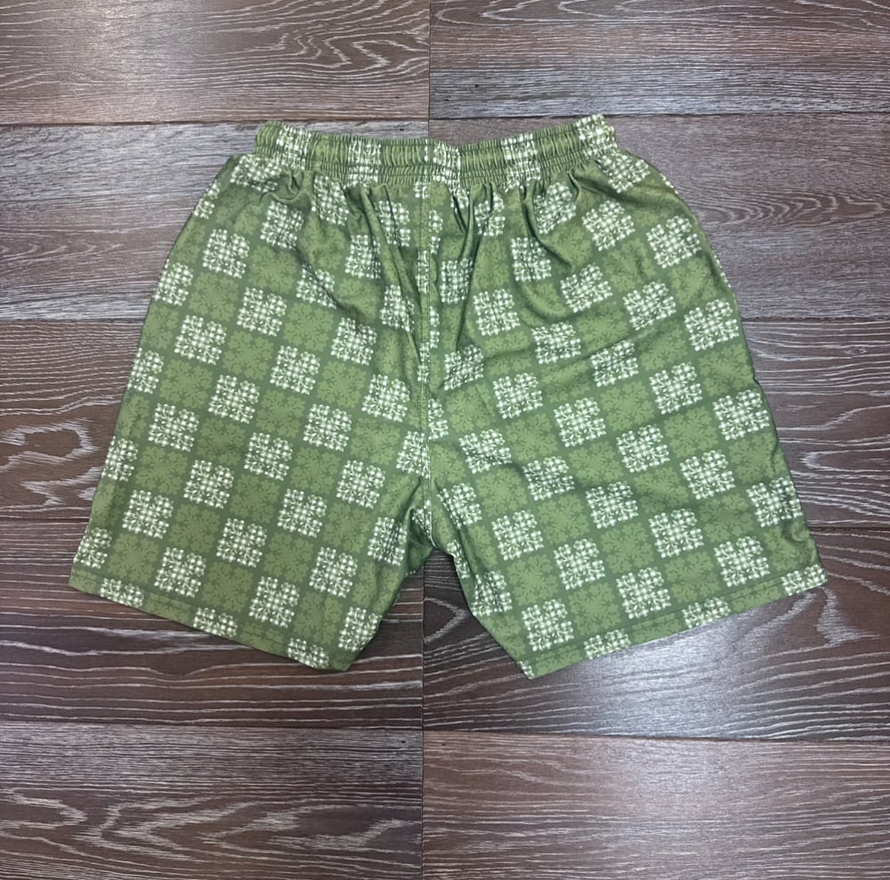 Image of LOKAHI MEN'S DRI FIT SHORTS GRN 