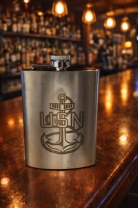 Stainless steel whiskey flask USN Logo