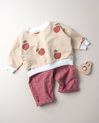 Image 4 of SWEAT CHARLIE - illustration pommes | Certifié Oeko-Tex