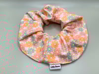 Pastel Daisies Scrunchie