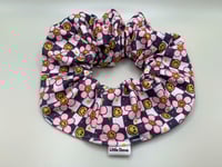 Checkered Daisies Scrunchie