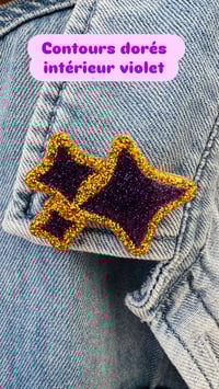 Image 1 of Broche Halliwell
