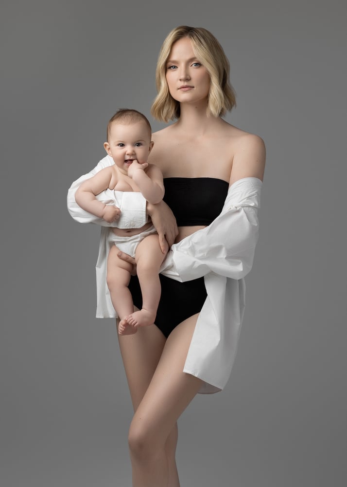 Image of MOTHER'S DAY MINI PORTRAIT EVENT