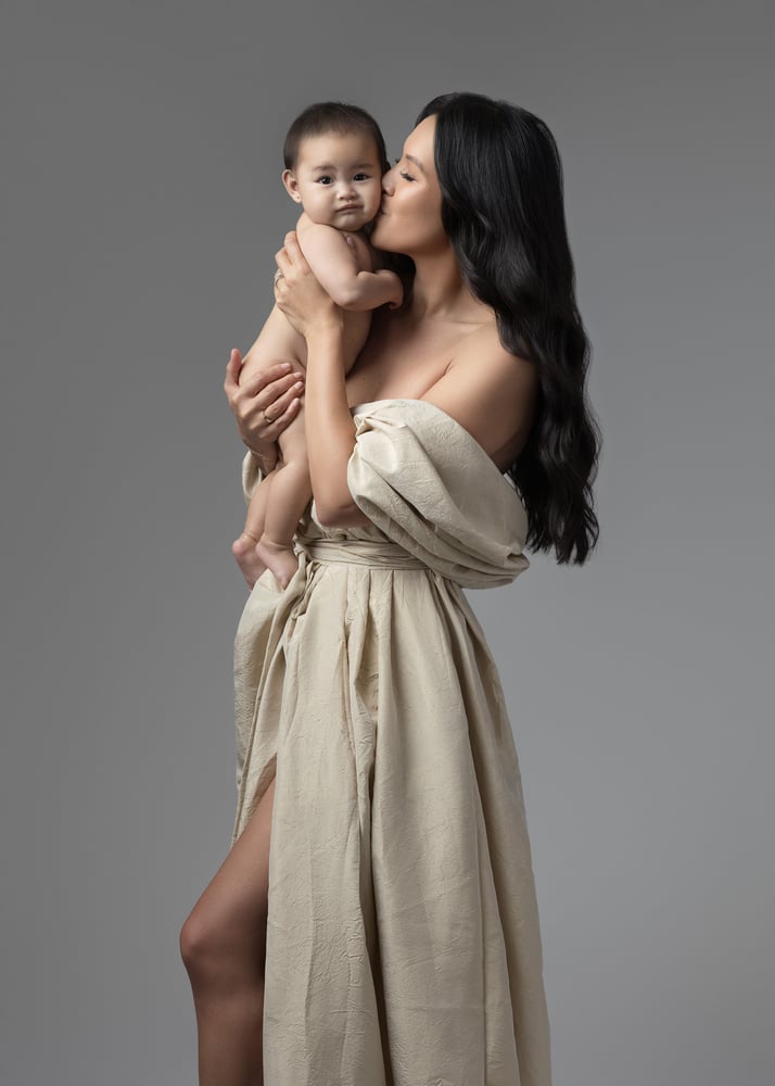 Image of MOTHER'S DAY MINI PORTRAIT EVENT