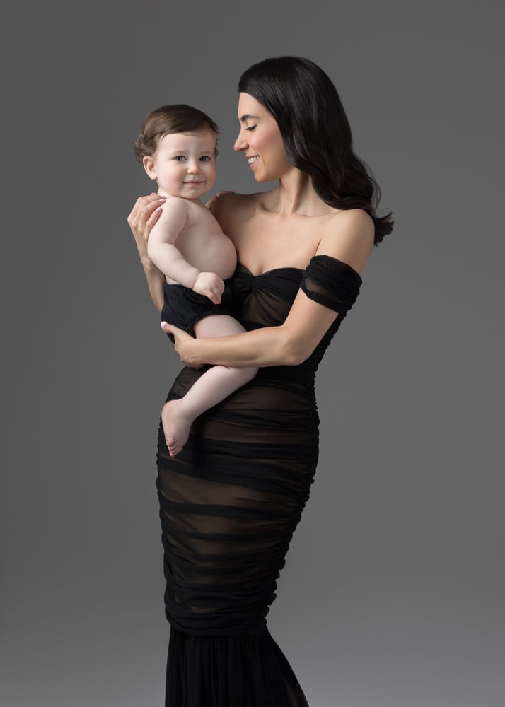 Image of MOTHER'S DAY MINI PORTRAIT EVENT