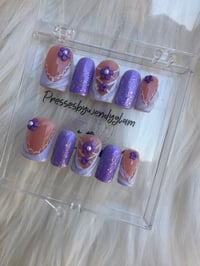 Image 3 of SOFT LILAC