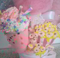 Image 3 of Popcorn/Cotton Candy Centerpiece 