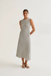 Image 1 of Vestido largo con estampado de rayas negro