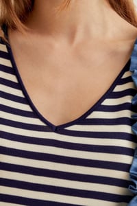 Image 3 of  Vestido largo con estampado de rayas crudo y mnarino