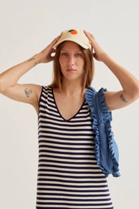 Image 4 of  Vestido largo con estampado de rayas crudo y mnarino