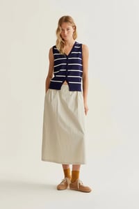 Image 4 of Chaleco de rayas marino y blanco