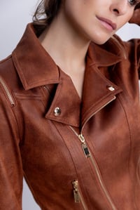 Image 6 of CAZADORA COLOR COGNQC BMB