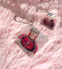 (PRE-ORDER) LENTICULAR PENDANT