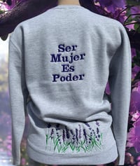 Image 3 of Orgullosamente Mujer - Ser Mujer Es Poder Embroidered Top