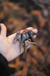 Image 1 of Collana punta di corno -Capriolo e labradorite- 🌿