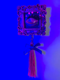 Image 2 of Snatcherz Mini: Gworl Crawl (Magnet + Wall Charm)