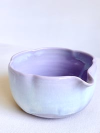 Image 3 of Lavender 5 Petals Matcha Bowl with Opalescent Glaze 