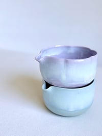 Image 5 of Lavender 5 Petals Matcha Bowl with Opalescent Glaze 