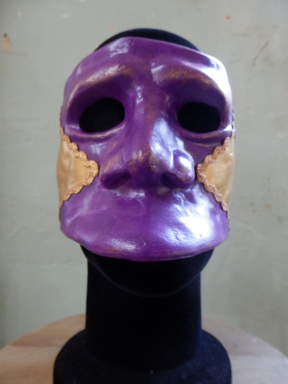 Purple Gold Bauta Mask