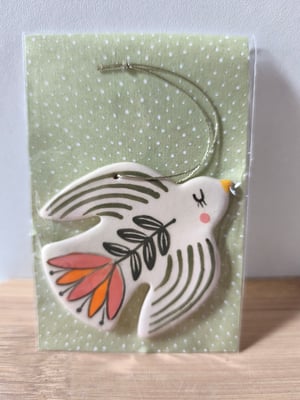 Image of    Petit oiseau à suspendre vert rose