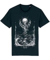 T-Shirt - Born from the storm