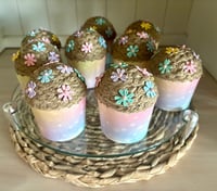Image 1 of Rustic Easter Cupcakes - set of three - Easter Daisies