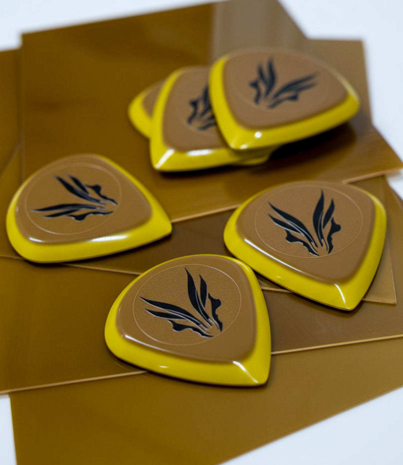 The original 8mm TORLON® 4203 (Polyamide-imides) plectrums
