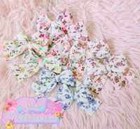 Image 2 of Flower Bundle