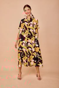 Image 2 of Mono flores fondo negro