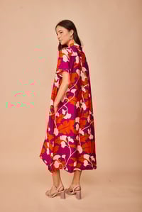 Image 2 of Mono flores fucsia naranja