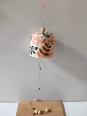 Image of   Cloche à suspendre fleur rose clair 