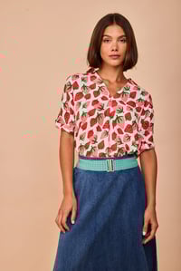 Image 1 of Blusa fresas