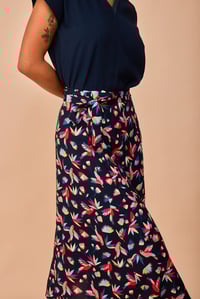 Image 3 of Falda loros