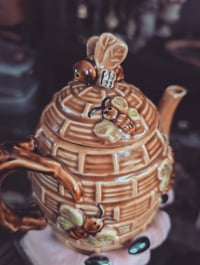 Image 4 of Bee hive teapot 