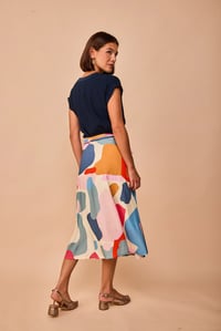 Image 2 of Falda abstracta colores