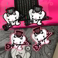 Vampi’s key sticker