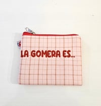Image 2 of Monedero o neceser bordado La Gomera es
