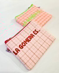 Image 1 of Monedero o neceser bordado La Gomera es