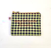 Image 5 of Monedero o neceser bordado  Como la trucha al trucho