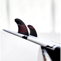 Image 3 of Quillas surf Futures Reverse 3/2 Alpha Twin+1 Medium (2+1) con regalo.