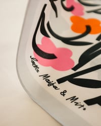 Image 3 of Ystävät-huivi / Limited Edition 