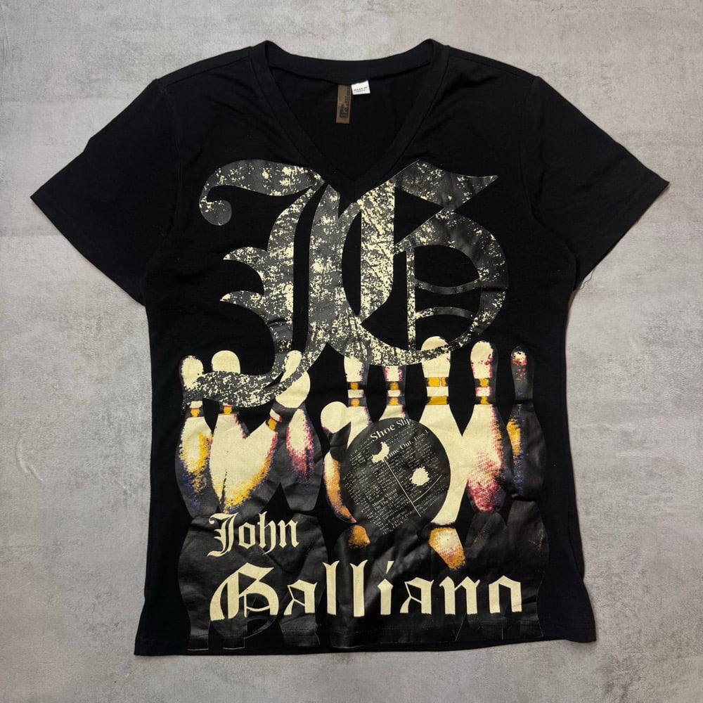 Image of John Galliano T shirt, size medium