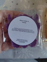 Image 4 of Black Amber & Vanilla