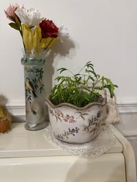 Image 3 of Pot de fleurs bords vaguelettes 